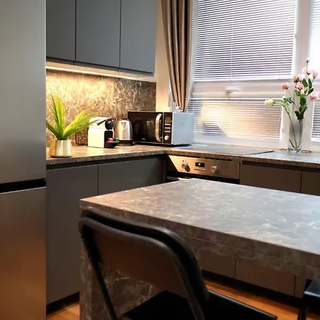 Deluxe Astrova B Apartmán *
